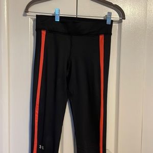 NWOT Under Armour black and orange leggings size small